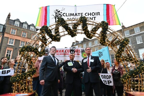 323CA2C3-B464-42F1-8D34-684851E98637